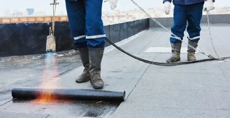 Elastomeric roof coating